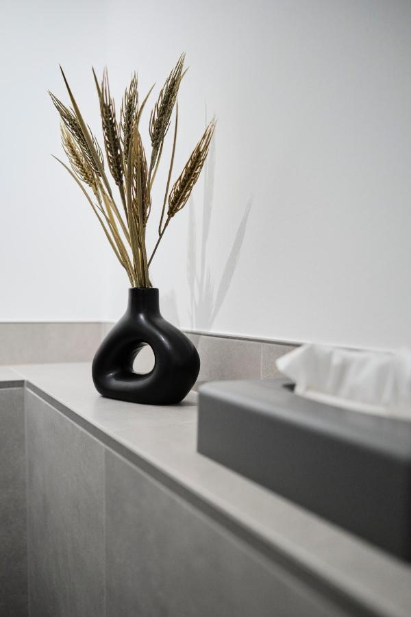 Park Avenue - Design Friesenstrasse - 4 Pers - Wlan - Netflix - 65 Zoll Tv Apartment Köln
